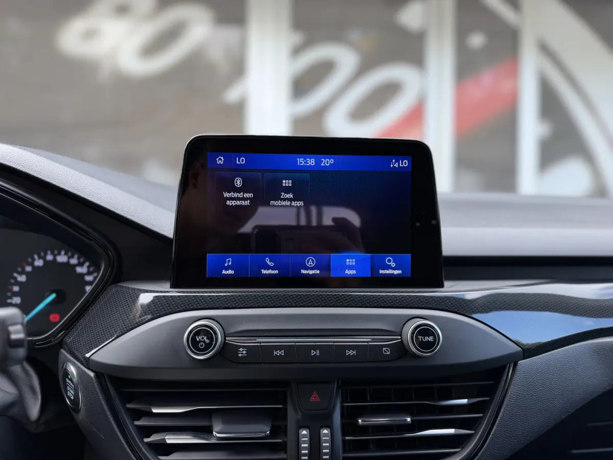 1.0 Titanium Business Automaat / Keyless / Carplay / Navigatie / PDC v+a