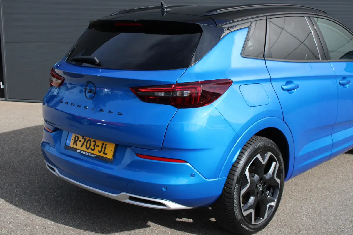 1.6 Turbo Plug-In Hybrid GS | Automaat | Lederen bekleding | Stoelverwarming + koeling | Camera voor + achter |