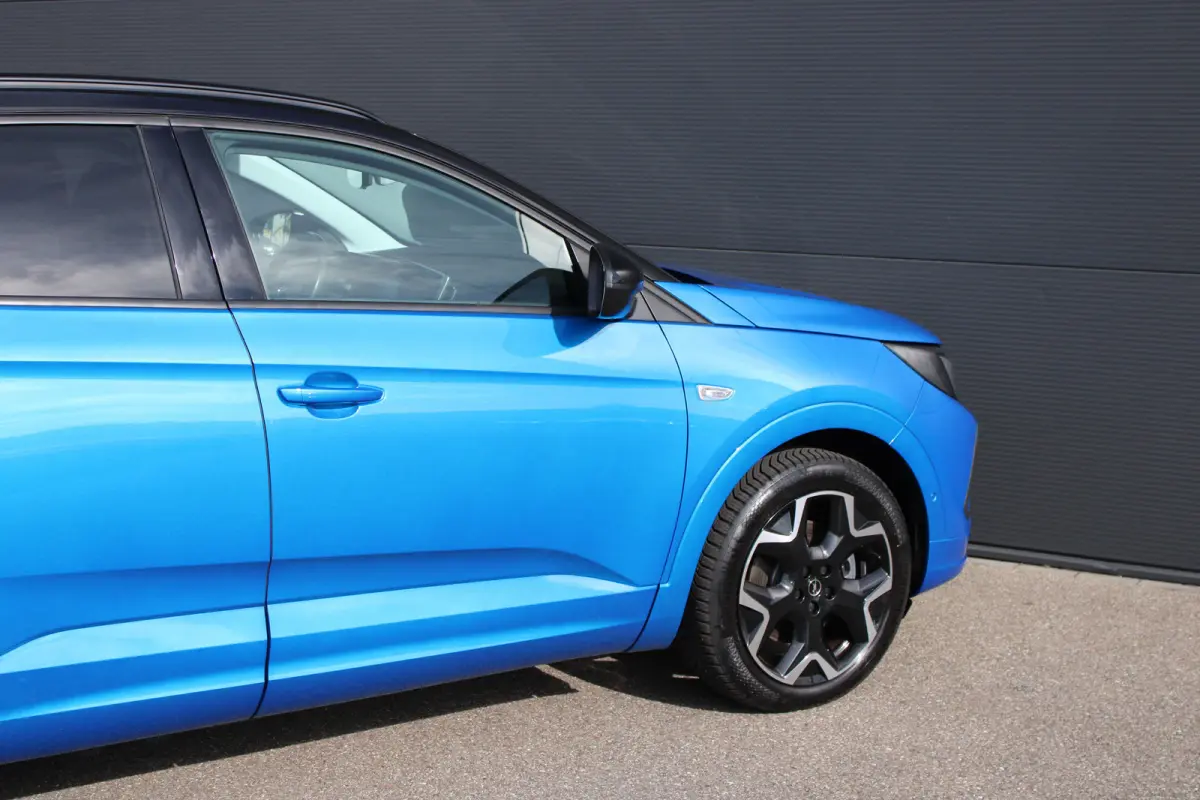 1.6 Turbo Plug-In Hybrid GS | Automaat | Lederen bekleding | Stoelverwarming + koeling | Camera voor + achter |