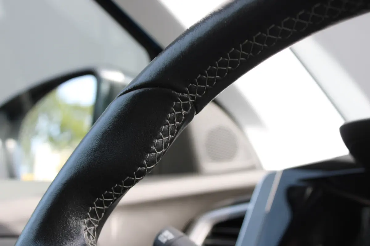 1.6 Turbo Plug-In Hybrid GS | Automaat | Lederen bekleding | Stoelverwarming + koeling | Camera voor + achter |