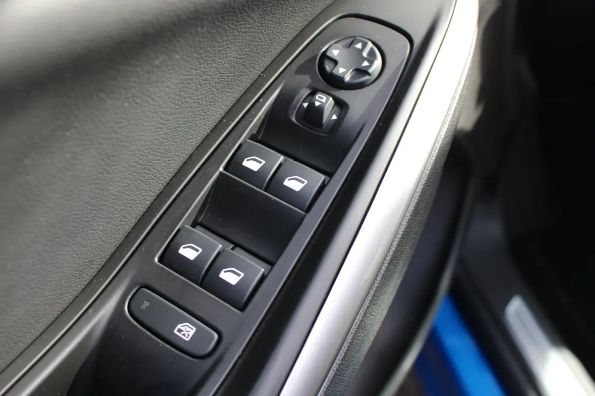 1.6 Turbo Plug-In Hybrid GS | Automaat | Lederen bekleding | Stoelverwarming + koeling | Camera voor + achter |
