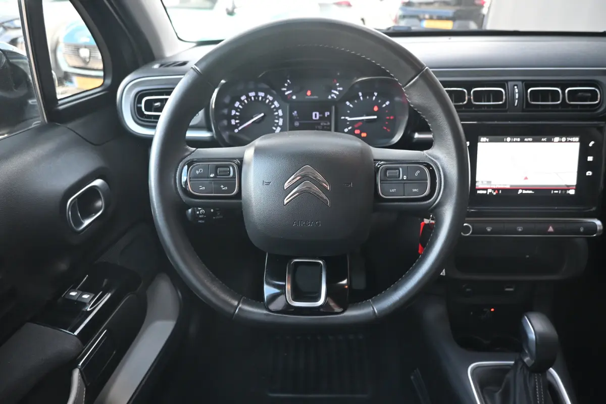 1.2 PureTech Business | Cruise control | Navi by app | DAB | Elektr. ramen voor | LMV 16" | Trekhaak