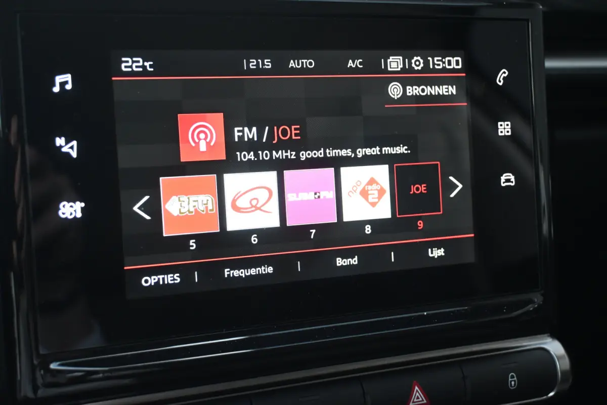 1.2 PureTech Business | Cruise control | Navi by app | DAB | Elektr. ramen voor | LMV 16" | Trekhaak
