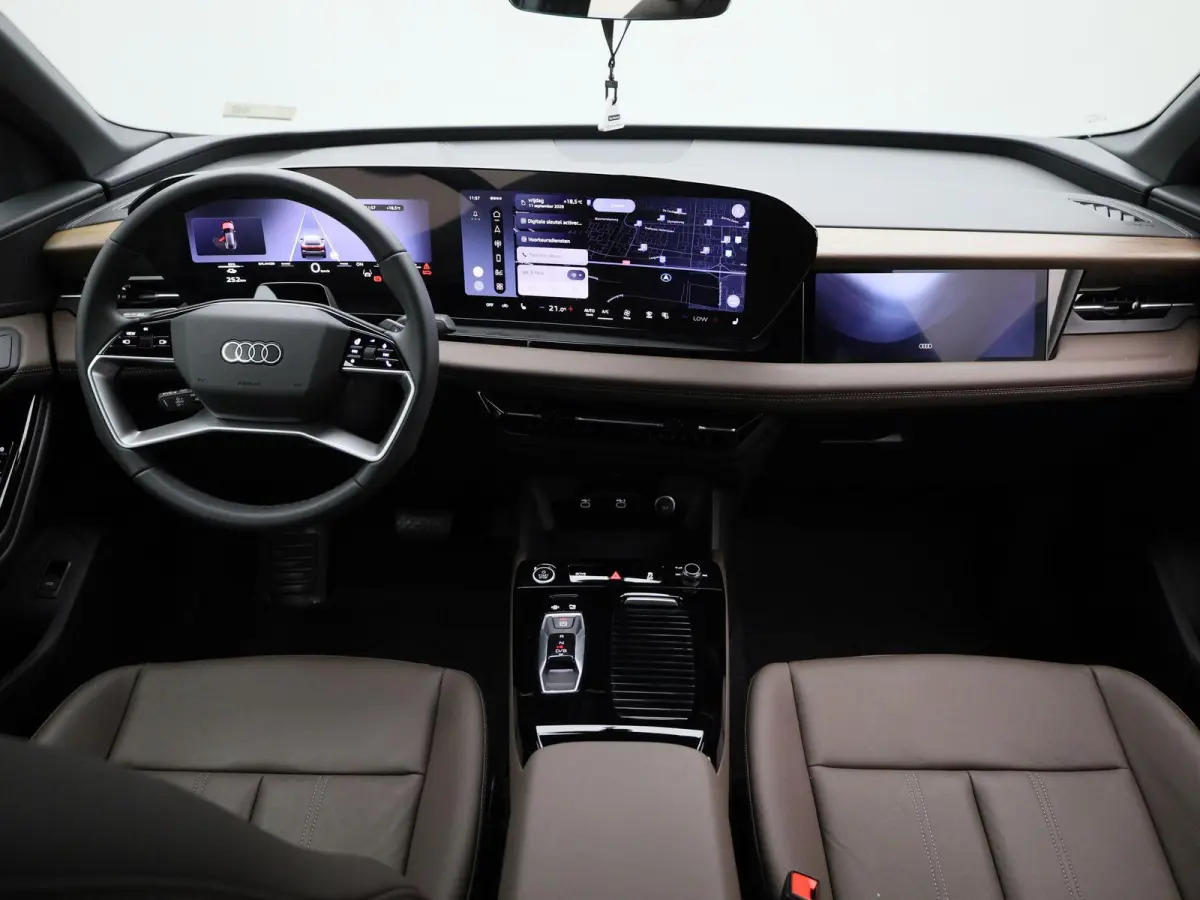 edition performance 100 kWh | Adaptive cruise control | 360 graden camera | Dodehoekdetectie | Geheugen best.stoel | Stuurverwarming | MMI-bijrijdersscherm | Matrix-functie | Warmtepomp | Au
