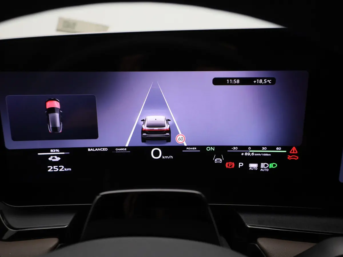edition performance 100 kWh | Adaptive cruise control | 360 graden camera | Dodehoekdetectie | Geheugen best.stoel | Stuurverwarming | MMI-bijrijdersscherm | Matrix-functie | Warmtepomp | Au