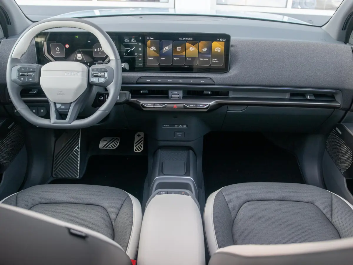 GT-Line 61 kWh | 5p. | Actieprijs* | Navi. | Clima. | Adapt. Cruise. | Stoel&Stuur Verwarming | Dakrails | 15L Frunk | Harman Kardon | Glazen Kanteldak | Vegan Lederen Stoelbekleding 'GT-Lin