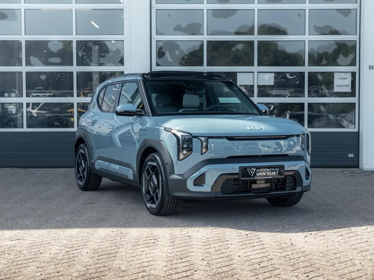 GT-Line 61 kWh | 5p. | Actieprijs* | Navi. | Clima. | Adapt. Cruise. | Stoel&Stuur Verwarming | Dakrails | 15L Frunk | Harman Kardon | Glazen Kanteldak | Vegan Lederen Stoelbekleding 'GT-Lin
