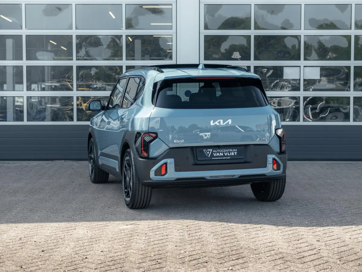GT-Line 61 kWh | 5p. | Actieprijs* | Navi. | Clima. | Adapt. Cruise. | Stoel&Stuur Verwarming | Dakrails | 15L Frunk | Harman Kardon | Glazen Kanteldak | Vegan Lederen Stoelbekleding 'GT-Lin