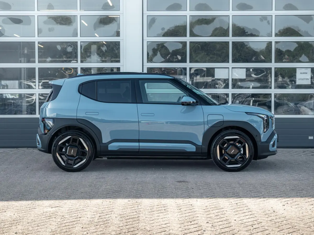 GT-Line 61 kWh | 5p. | Actieprijs* | Navi. | Clima. | Adapt. Cruise. | Stoel&Stuur Verwarming | Dakrails | 15L Frunk | Harman Kardon | Glazen Kanteldak | Vegan Lederen Stoelbekleding 'GT-Lin