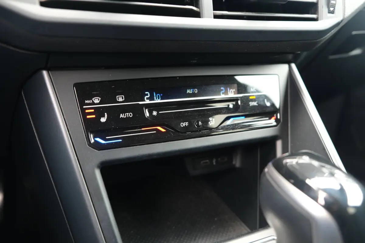 1.5 TSI 2x R-Line 150PK DSG IQ Matrix Led Beats Cam Keyless ACC Navi Virtual