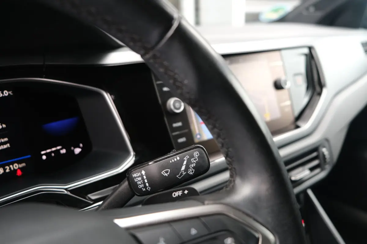 1.5 TSI 2x R-Line 150PK DSG IQ Matrix Led Beats Cam Keyless ACC Navi Virtual
