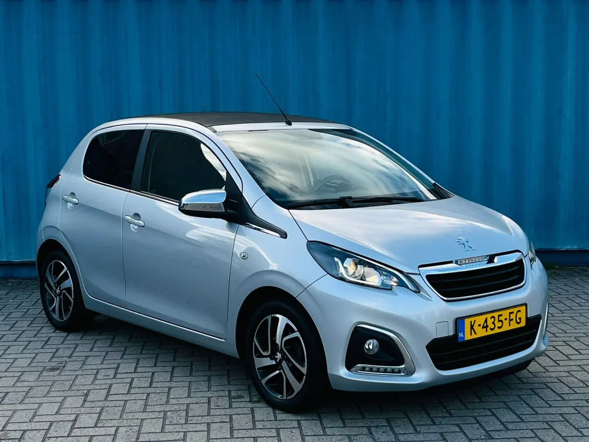 1.0 e-VTi Allure TOP! Achteruitrijcamera | Armsteun | Airco | All season banden | Apple carplay & Android auto
