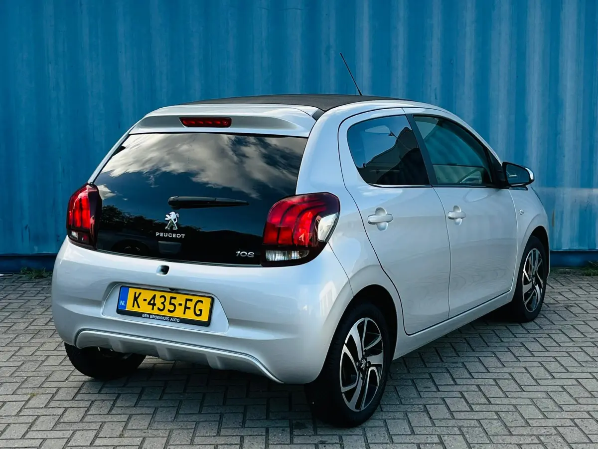 1.0 e-VTi Allure TOP! Achteruitrijcamera | Armsteun | Airco | All season banden | Apple carplay & Android auto