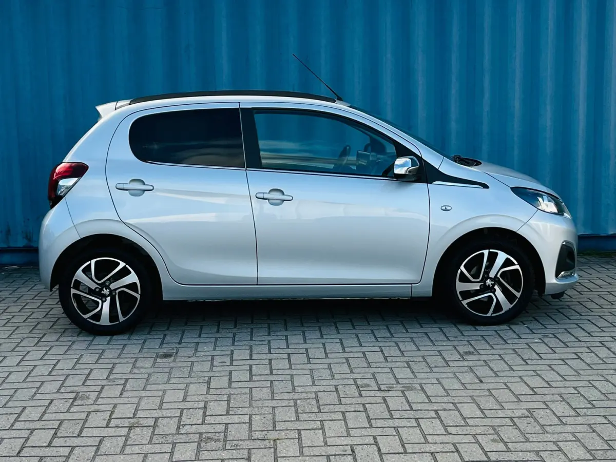 1.0 e-VTi Allure TOP! Achteruitrijcamera | Armsteun | Airco | All season banden | Apple carplay & Android auto