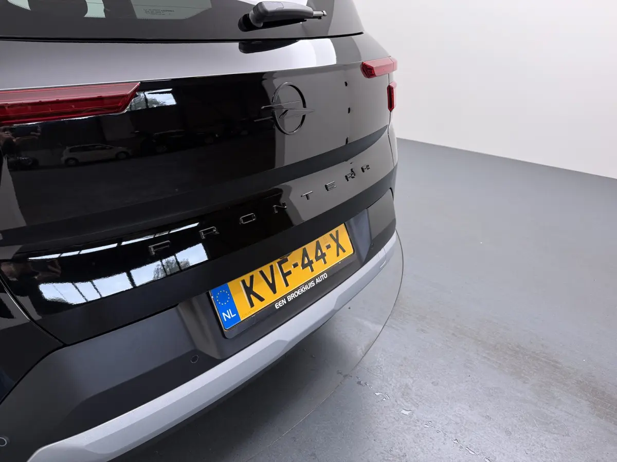 GS - | Apple Carplay / Android Auto | Navigatie | Cruise Control | | 11 kW boordlader | 17" Lichtmetalen velgen in Zwart met 215/60 R17 banden | Dode hoek waarschuwing