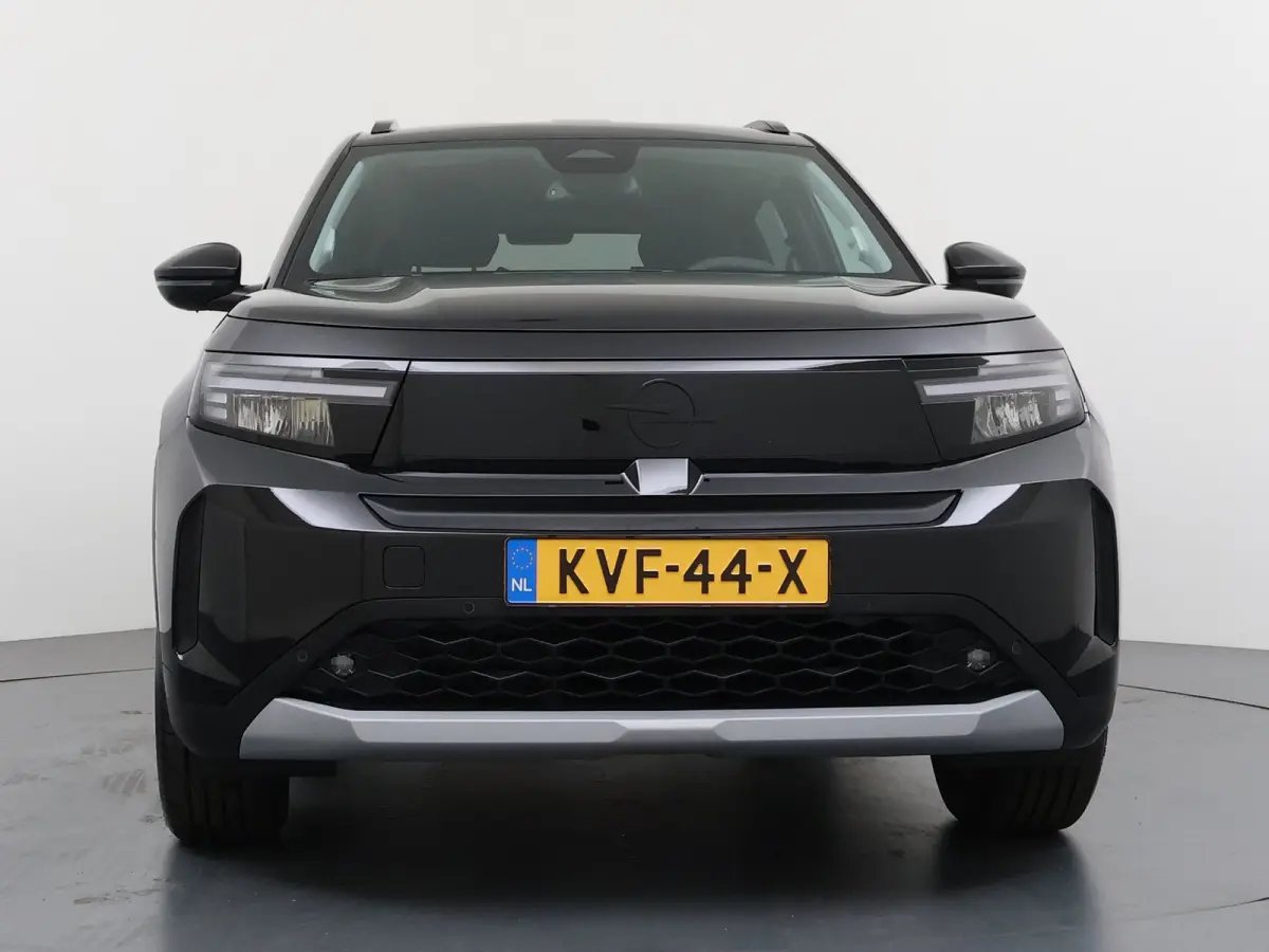 GS - | Apple Carplay / Android Auto | Navigatie | Cruise Control | | 11 kW boordlader | 17" Lichtmetalen velgen in Zwart met 215/60 R17 banden | Dode hoek waarschuwing