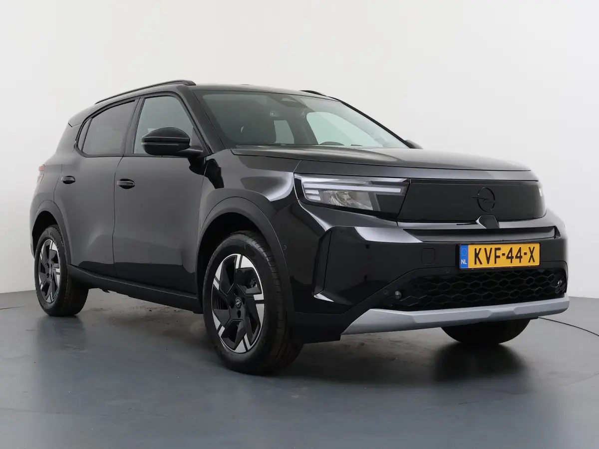GS - | Apple Carplay / Android Auto | Navigatie | Cruise Control | | 11 kW boordlader | 17" Lichtmetalen velgen in Zwart met 215/60 R17 banden | Dode hoek waarschuwing