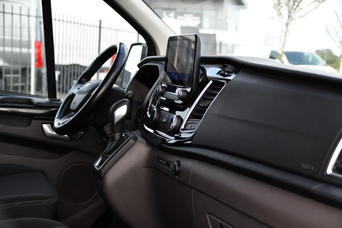 320 2.0 TDCI L2H1 Limited DC Raptor Edition Camera, Adaptieve Cruise, Carplay, 170PK, Automaat, PDC, 2 x Schuifdeur, Stoelverwarming, Uniek!