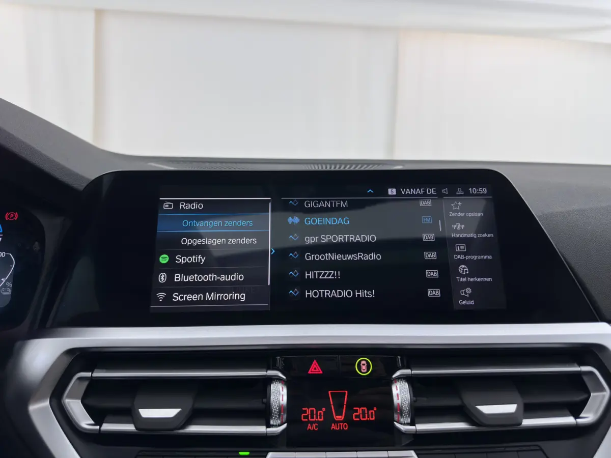 320e Business Edition Plus (Plug-In) {SoH-93%} (INCL-BTW) Aut *PANO | LASER-LED | LEATHER | HEATED-SPORTSEATS | HIFI-SOUND | KEYLESS | DIGI-COCKPIT | NAVI-FULLMAP | DAB | AMBIENTLIGHT | PRIV