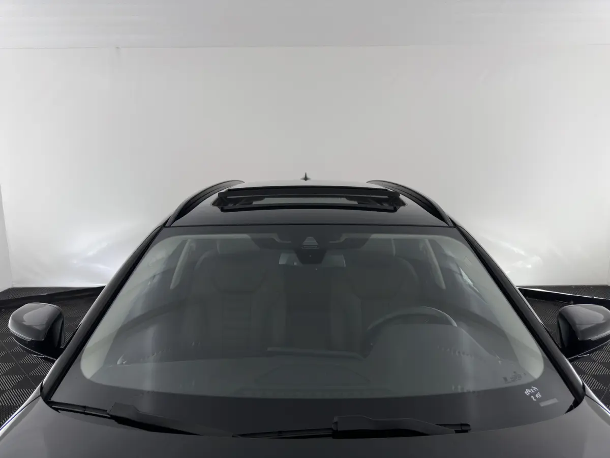 320e Business Edition Plus (Plug-In) {SoH-93%} (INCL-BTW) Aut *PANO | LASER-LED | LEATHER | HEATED-SPORTSEATS | HIFI-SOUND | KEYLESS | DIGI-COCKPIT | NAVI-FULLMAP | DAB | AMBIENTLIGHT | PRIV