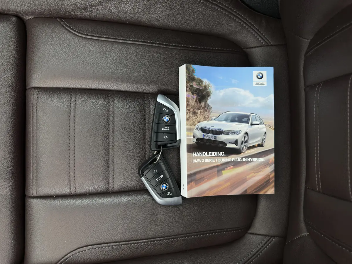 320e Business Edition Plus (Plug-In) {SoH-93%} (INCL-BTW) Aut *PANO | LASER-LED | LEATHER | HEATED-SPORTSEATS | HIFI-SOUND | KEYLESS | DIGI-COCKPIT | NAVI-FULLMAP | DAB | AMBIENTLIGHT | PRIV