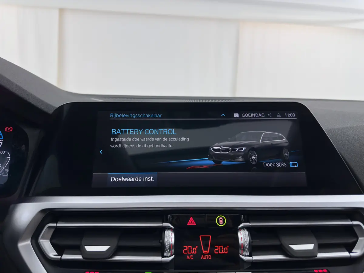 320e Business Edition Plus (Plug-In) {SoH-93%} (INCL-BTW) Aut *PANO | LASER-LED | LEATHER | HEATED-SPORTSEATS | HIFI-SOUND | KEYLESS | DIGI-COCKPIT | NAVI-FULLMAP | DAB | AMBIENTLIGHT | PRIV