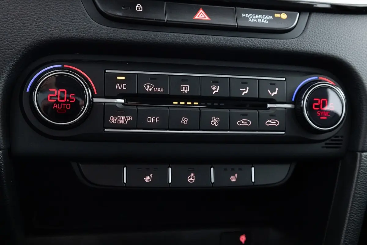 1.6 GDi PHEV DynamicPlusLine | Half LEDER | CARPLAY | Full LED | Stoelverwarming