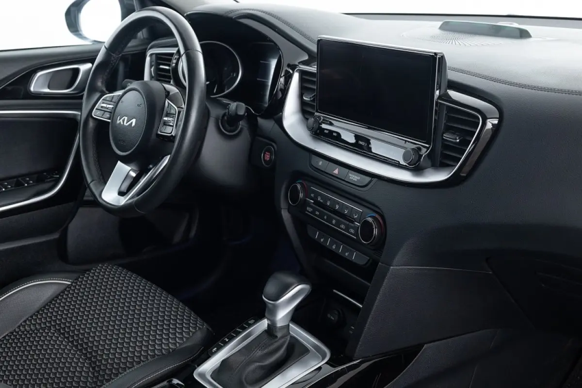 1.6 GDi PHEV DynamicPlusLine | Half LEDER | CARPLAY | Full LED | Stoelverwarming