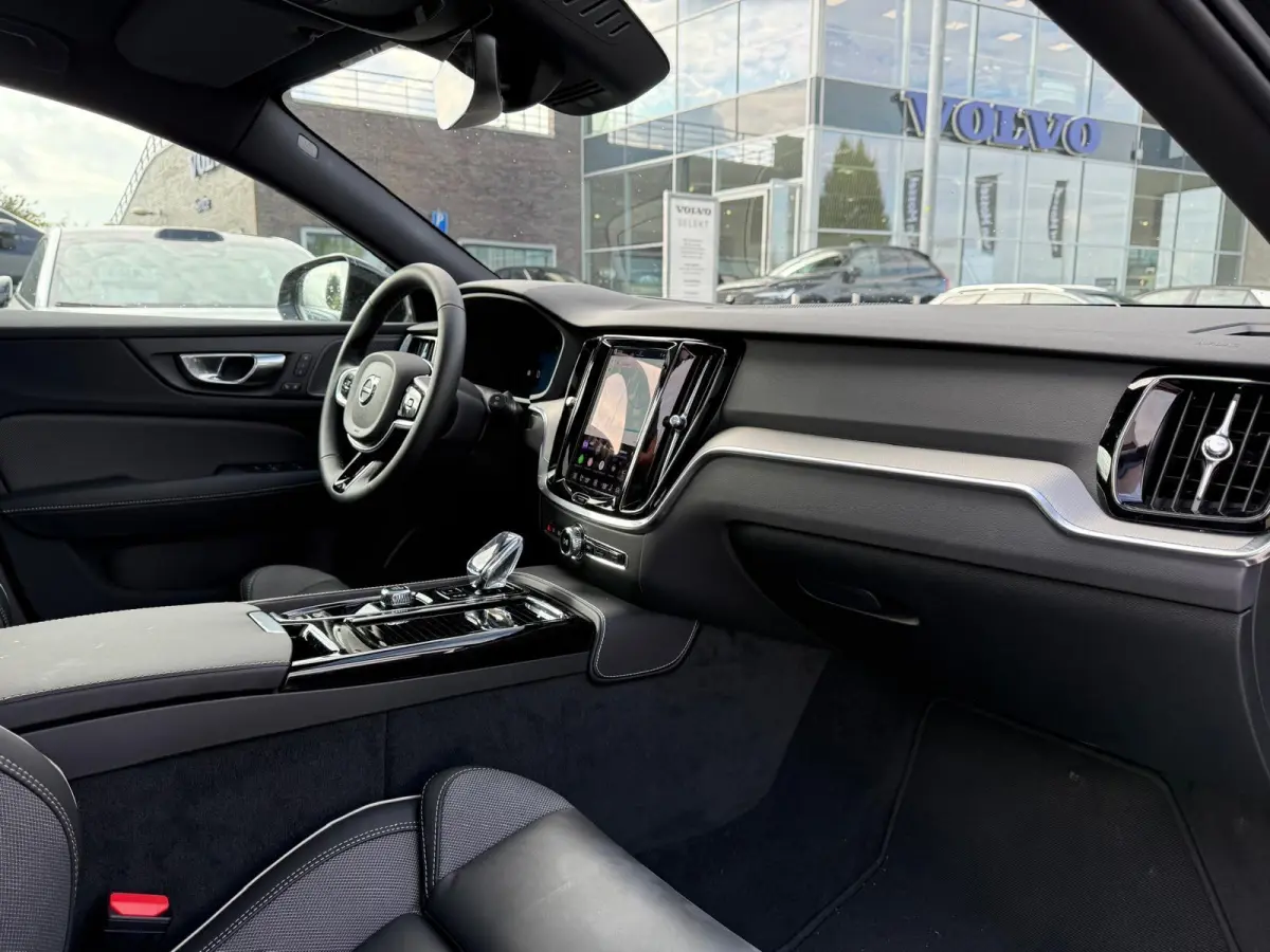 T8 Plug-in hybrid AWD Plus Dark | Trekhaak | Harman / Kardon | Head-Up Display | 360 Graden Camera | Panoramadak |