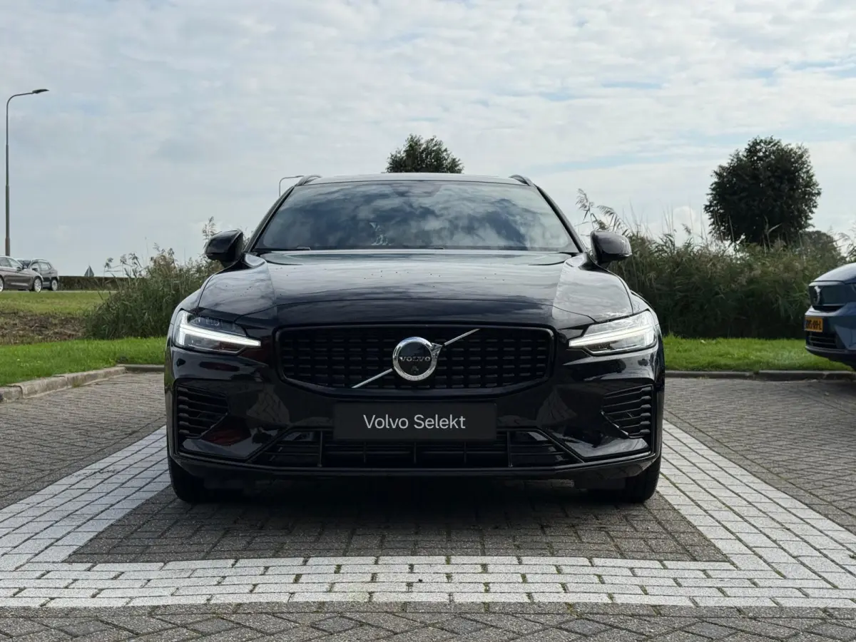 T8 Plug-in hybrid AWD Plus Dark | Trekhaak | Harman / Kardon | Head-Up Display | 360 Graden Camera | Panoramadak |