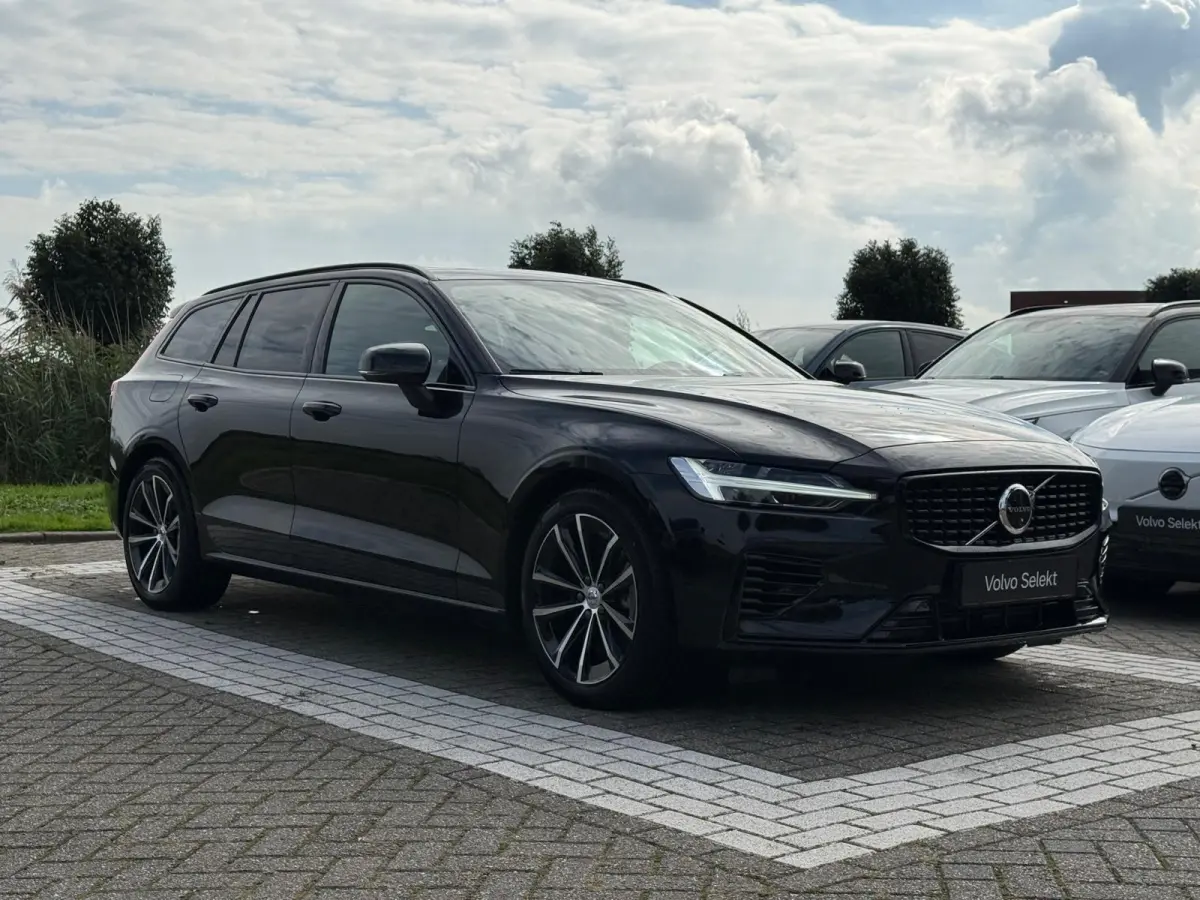 T8 Plug-in hybrid AWD Plus Dark | Trekhaak | Harman / Kardon | Head-Up Display | 360 Graden Camera | Panoramadak |