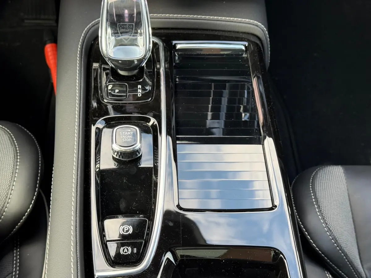T8 Plug-in hybrid AWD Plus Dark | Trekhaak | Harman / Kardon | Head-Up Display | 360 Graden Camera | Panoramadak |