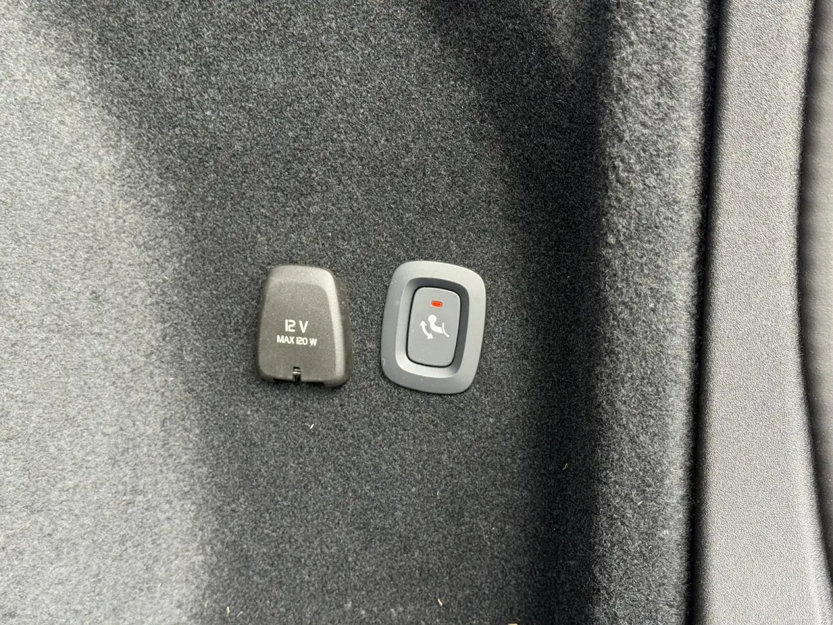 T8 Plug-in hybrid AWD Plus Dark | Trekhaak | Harman / Kardon | Head-Up Display | 360 Graden Camera | Panoramadak |