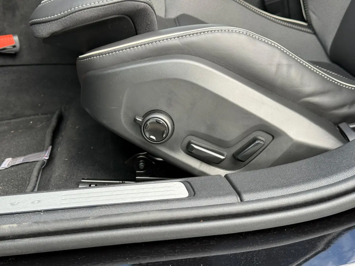 T8 Plug-in hybrid AWD Plus Dark | Trekhaak | Harman / Kardon | Head-Up Display | 360 Graden Camera | Panoramadak |