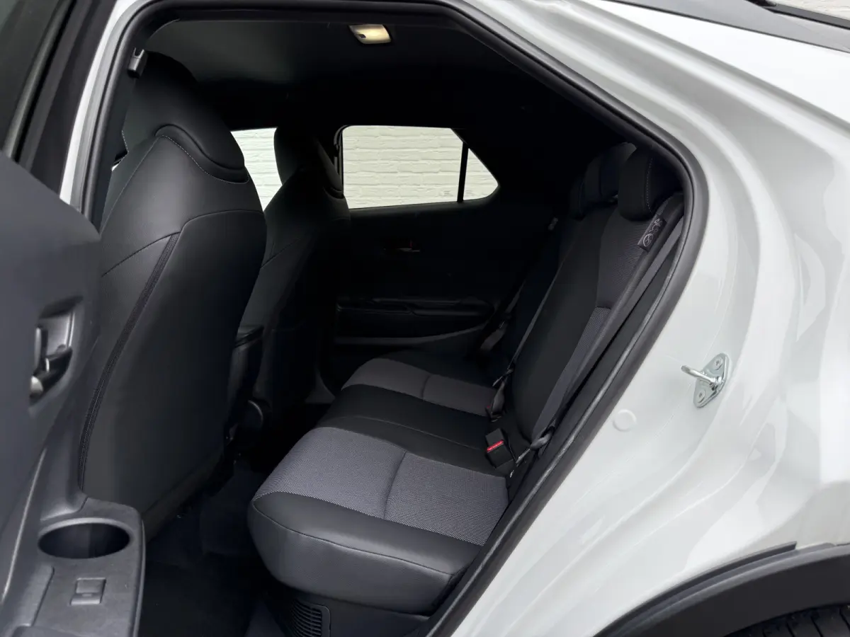 2.0 Hybrid 200 Executive | ACC | Memory | HUD | 360* Camera | 19 inch