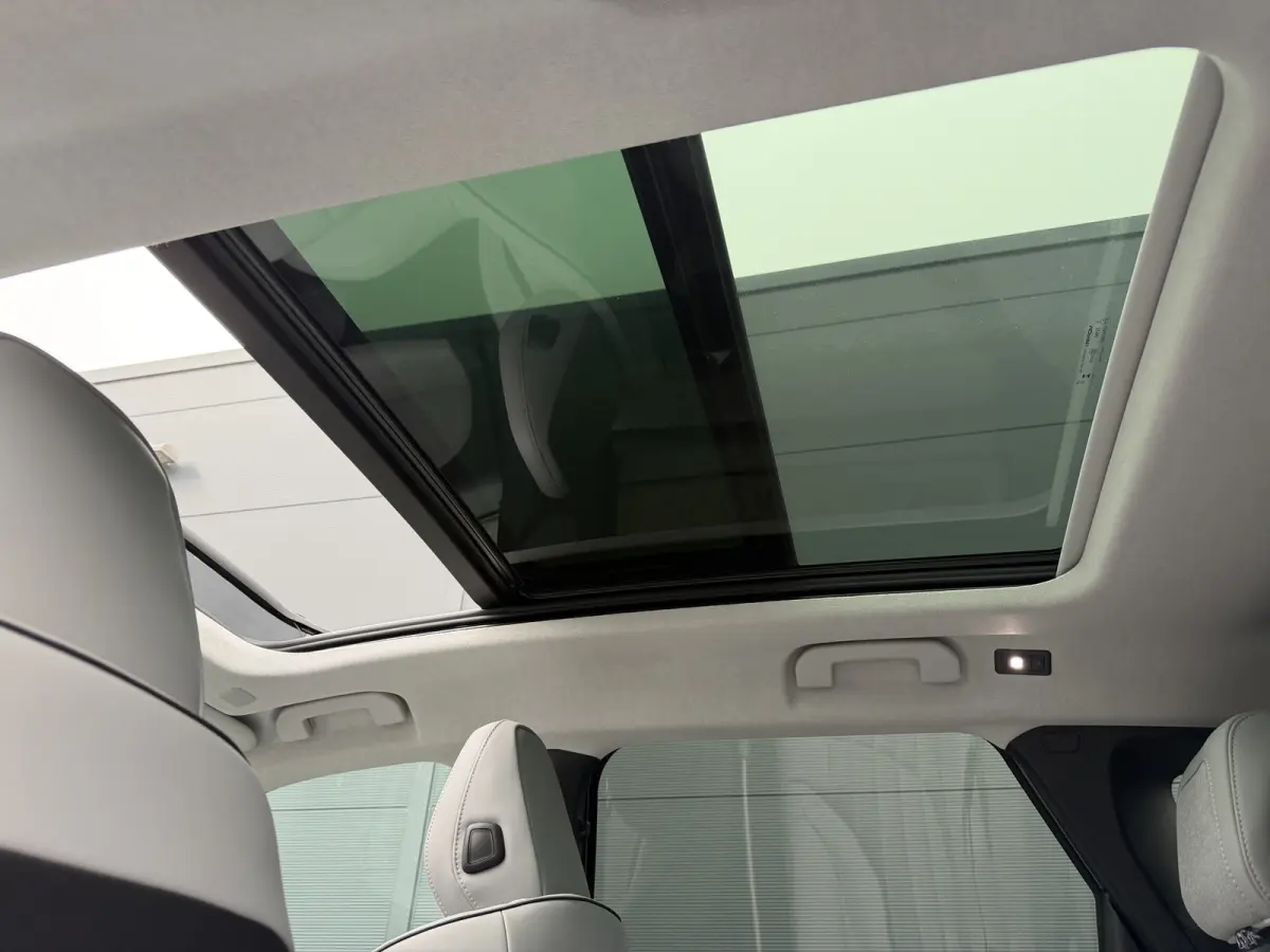 Max Comfort Range 74 kWh (Elektrisch Schuifdak - Leder incl verwarming/koeling/massage/geheugen - Elektrische Klep - 360gr Camera - Adaptieve Cruise Controle - Warmtepomp)