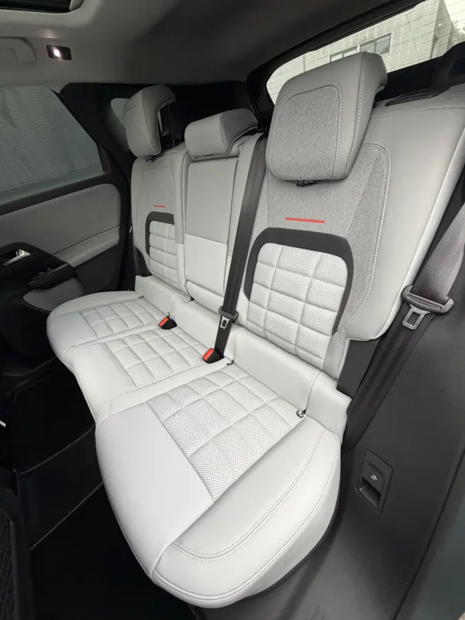 Max Comfort Range 74 kWh (Elektrisch Schuifdak - Leder incl verwarming/koeling/massage/geheugen - Elektrische Klep - 360gr Camera - Adaptieve Cruise Controle - Warmtepomp)