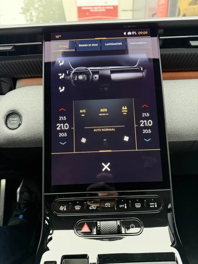 Max Comfort Range 74 kWh (Elektrisch Schuifdak - Leder incl verwarming/koeling/massage/geheugen - Elektrische Klep - 360gr Camera - Adaptieve Cruise Controle - Warmtepomp)