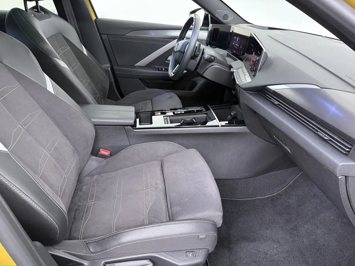 1.2 Turbo Hybrid Ultimate 145pk | Afwijkende dakkleur | Alcantara bekleding | Apple Carplay/Android Auto|telefoonintegratie premium