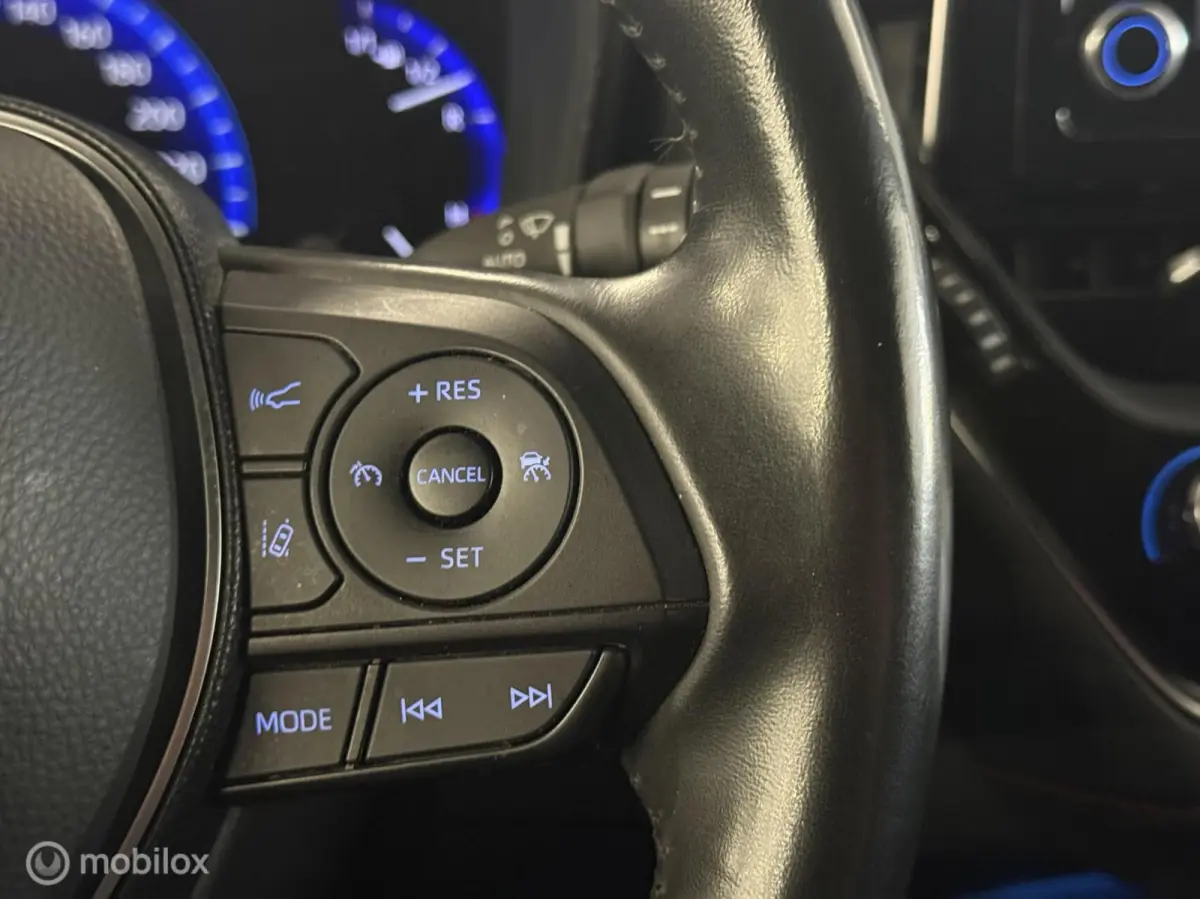 2.0 Hybrid Executive JBL HUD|CAMERA|JBL|ACC|