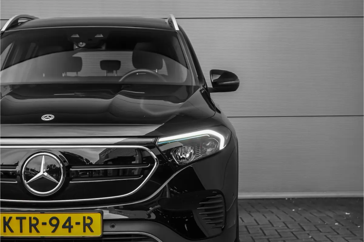 300 4MATIC 67 kWh Pano Distronic Plus Multi Contourstoelen Memory Keyless