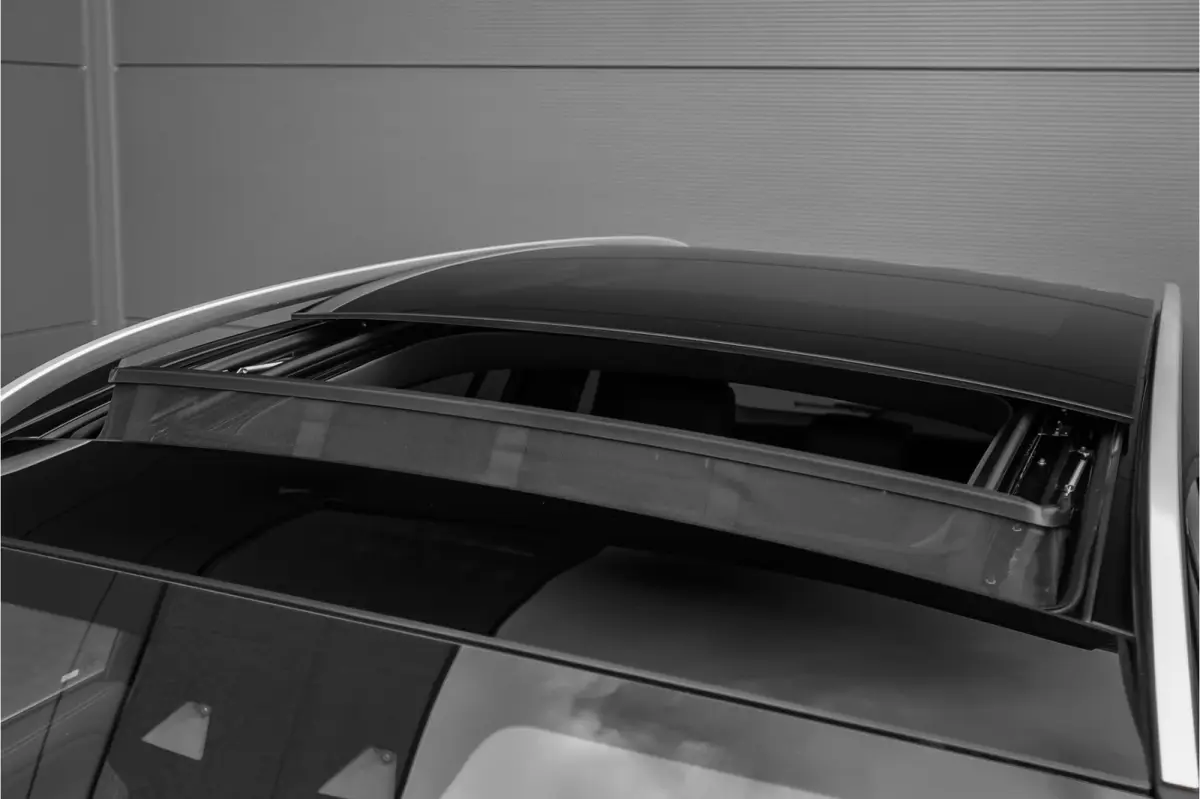 300 4MATIC 67 kWh Pano Distronic Plus Multi Contourstoelen Memory Keyless