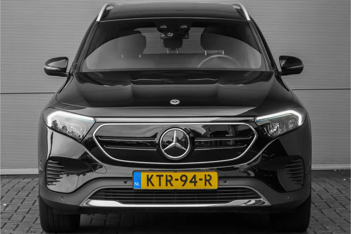 300 4MATIC 67 kWh Pano Distronic Plus Multi Contourstoelen Memory Keyless