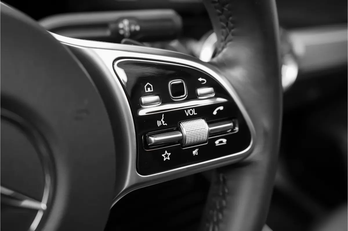 300 4MATIC 67 kWh Pano Distronic Plus Multi Contourstoelen Memory Keyless