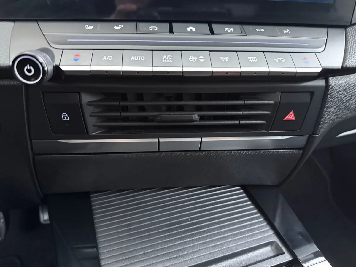 1.2 GS Line | Alcantara bekleding | Cruise control adaptief | LED koplampen