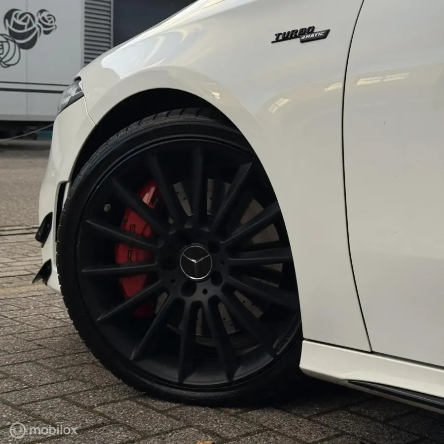 AMG 35 4MATIC / AERO / HUD / PANO / BURMES
