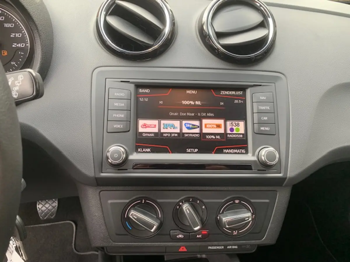 1.0 EcoTSI Style Connect, navigatie .
