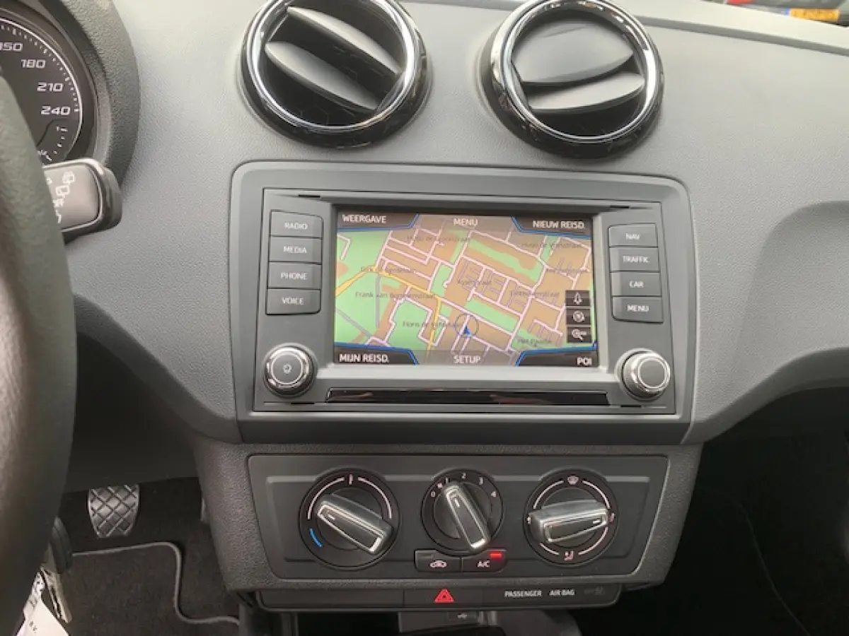 1.0 EcoTSI Style Connect, navigatie .