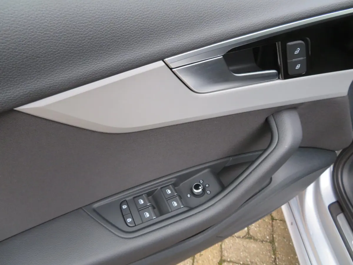 35 TFSI Advanced Edition TREKHAAK-NL AUTO-PDC-LED-NAVI