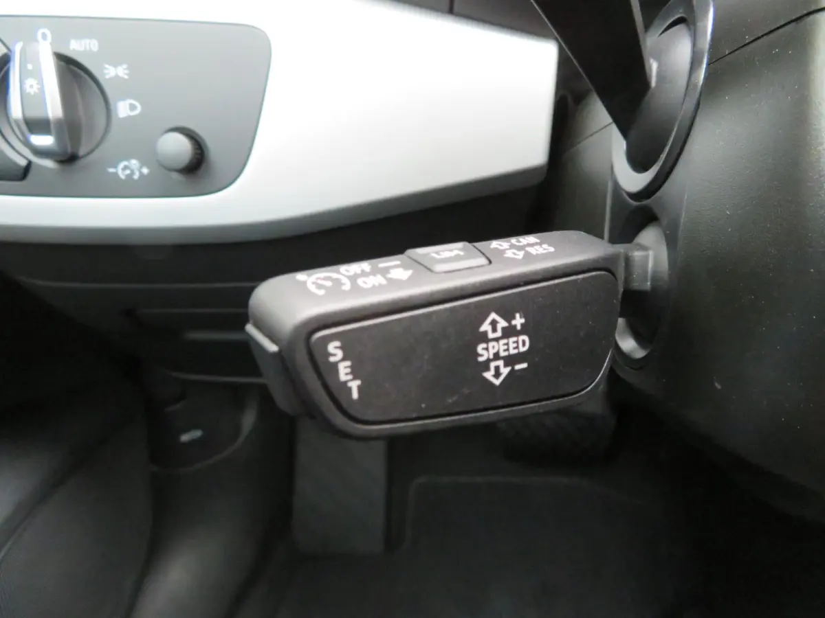 35 TFSI Advanced Edition TREKHAAK-NL AUTO-PDC-LED-NAVI